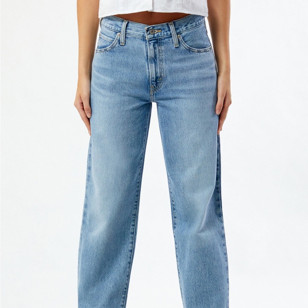 Levi's Light Indigo '94 Baggy Jeans Classic Blue Denim Straight Leg - Picture 3 of 8